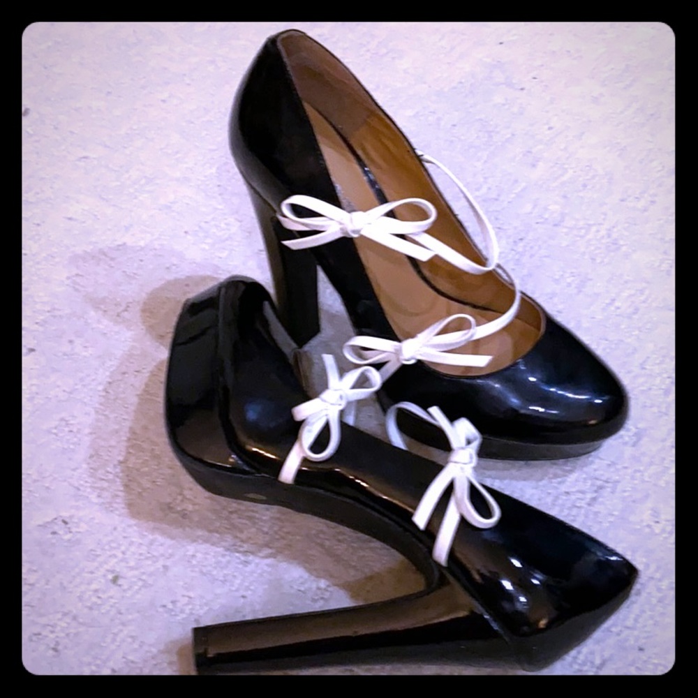 Cosmopolitan “Jessica” platform heels
